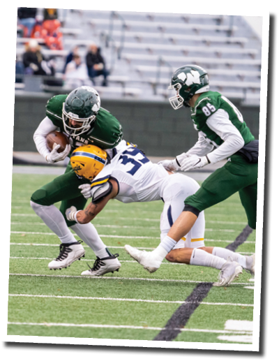 Illinois Wesleyan had its Senior Day spoiled by Augustana on Saturday, November 13, 2021  The Titans end their season at 3-7 and 3-6 in the CCIW 