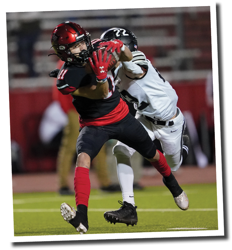 Hayden Brooks (11) snags a deep pass from Holt Gibson  Lubbock-Cooper vs  Randall  Photo by: Aaron Baxter