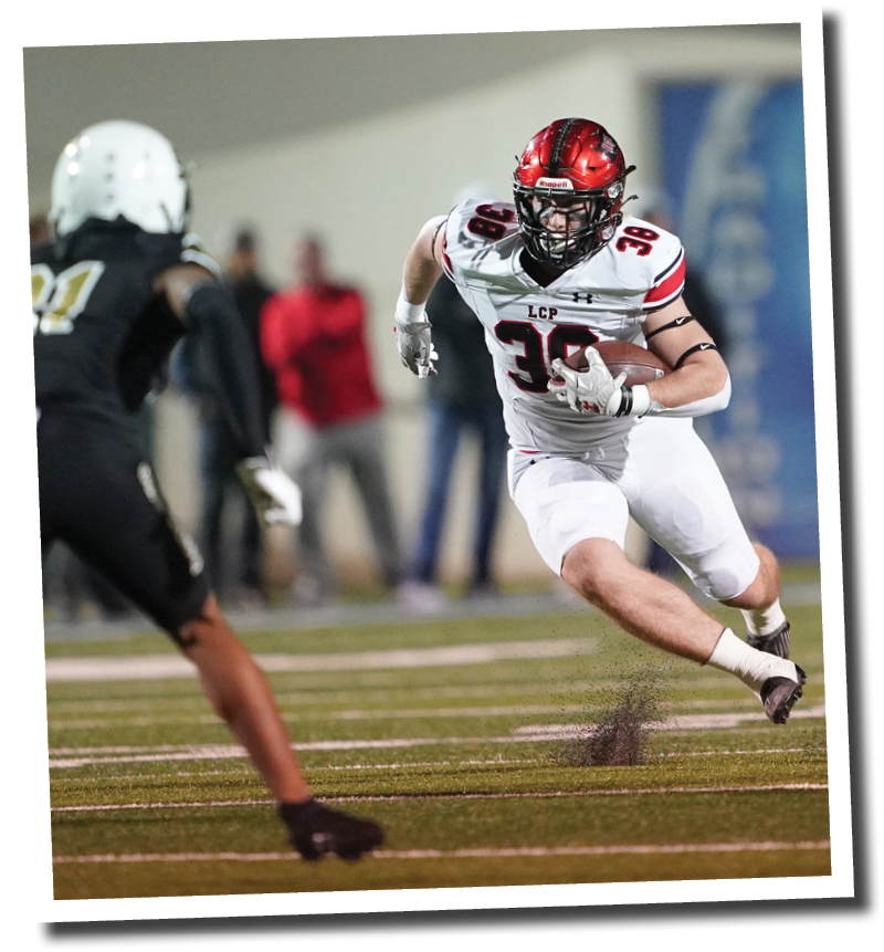 Cutter Douglas runs the ball out of the wildcat formation  5A Division 2 State Semi-Final, Lubbock-Cooper vs  South Oak Cliff  Photo by: Aaron Baxter