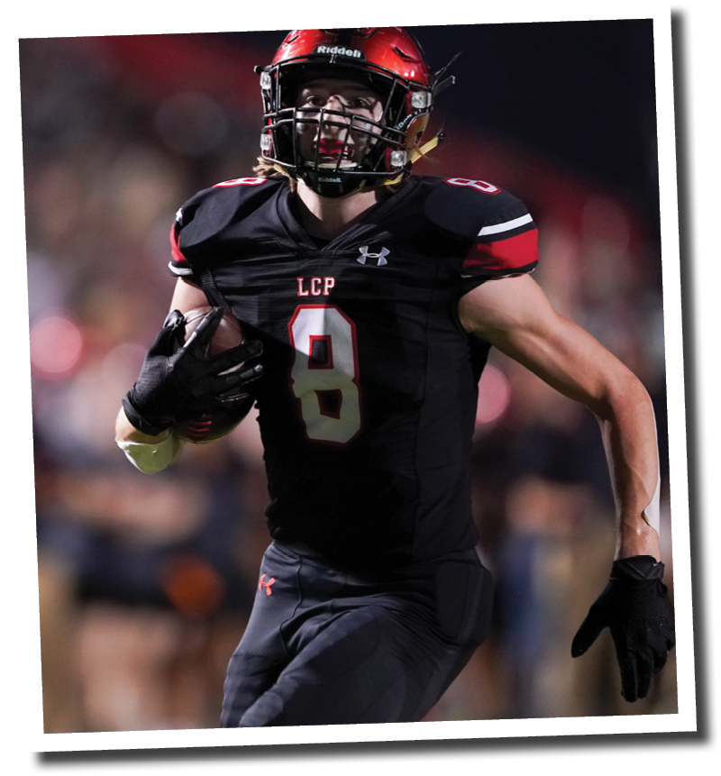  Brady Barnett (8) takes a short pass into the endzone  Lubbock-Cooper vs  Plainview  Photo by: Aaron Baxter