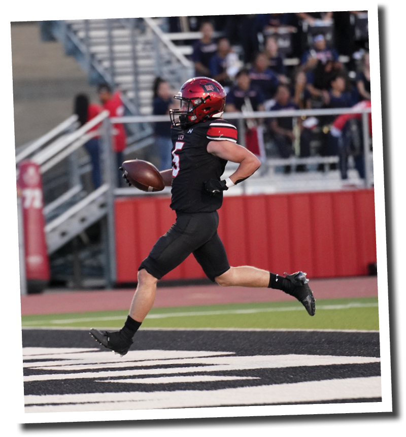 Judge Thomason (5) trots into the endzone  Lubbock-Cooper vs  Plainview  Photo by: Aaron Baxter